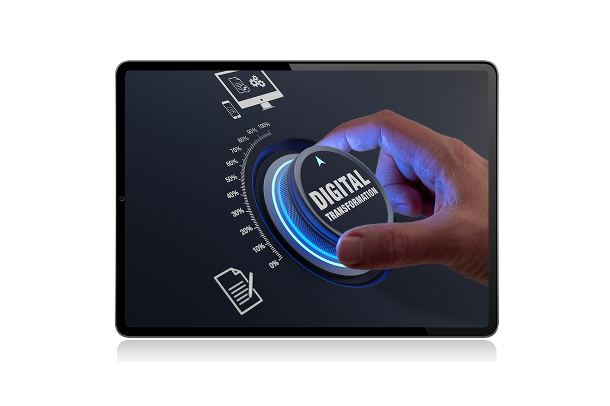 Hand dreht Regler von Analog bis Digital auf Tablet-Bildschirm